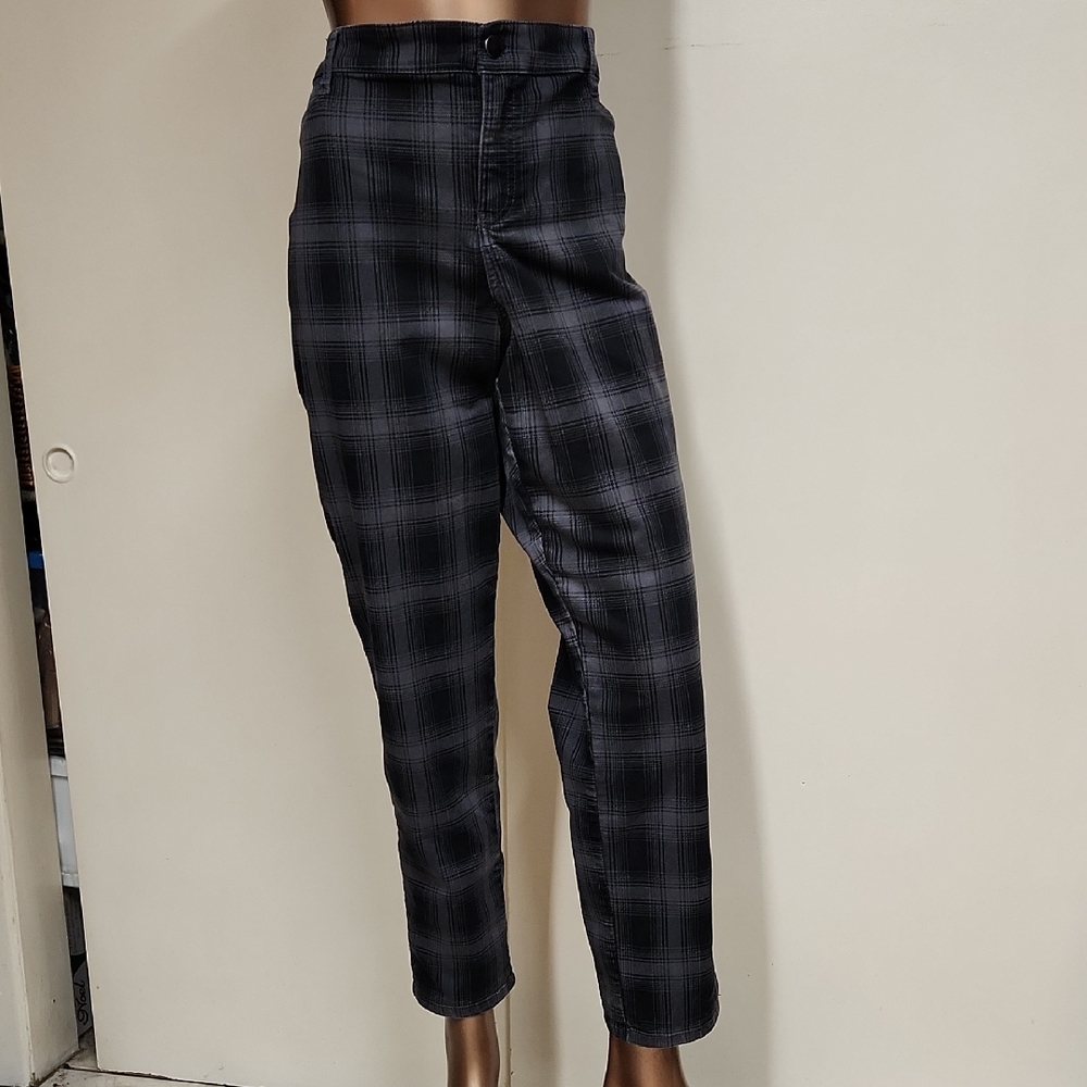 Khaki & Co. Ankle Cropped Pants with Plaid Pattern